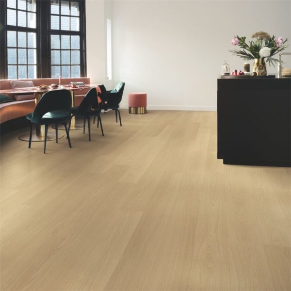 Quick-Step Signature Beige Varnished Oak SIG4750 | Floorstore