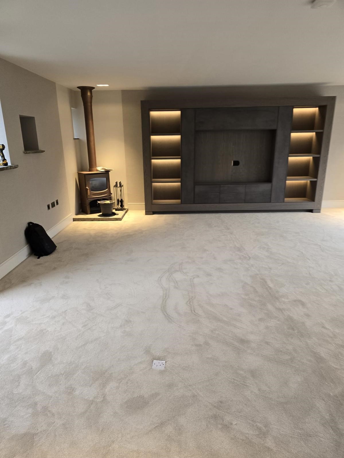 Carpet and LVT Flooring Installation - Floorstore