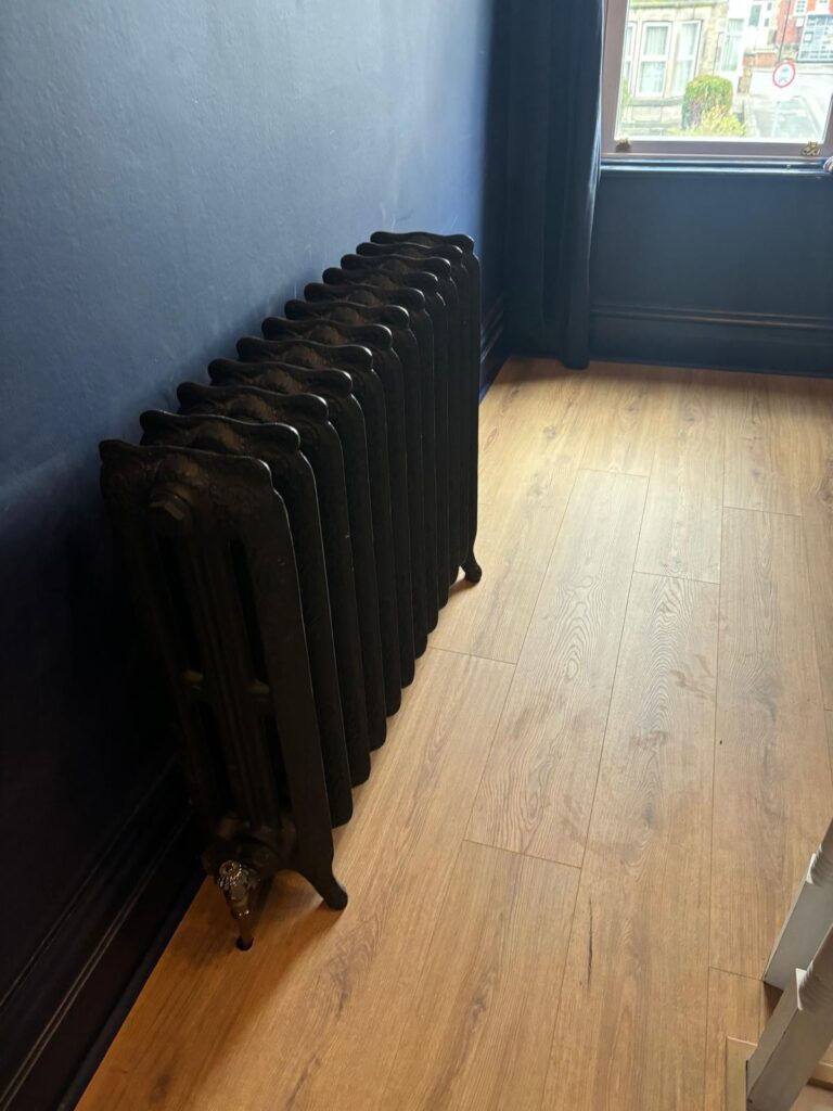 Classen Hydro click plank on stairs, landing and bedrooms in the colour Castle Oak Honey Natural.